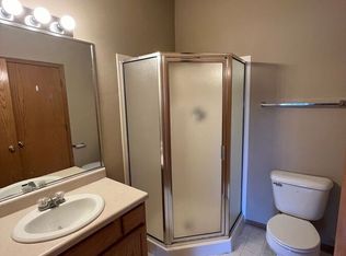 1820 S 13th Ave E #I, Newton, IA 50208