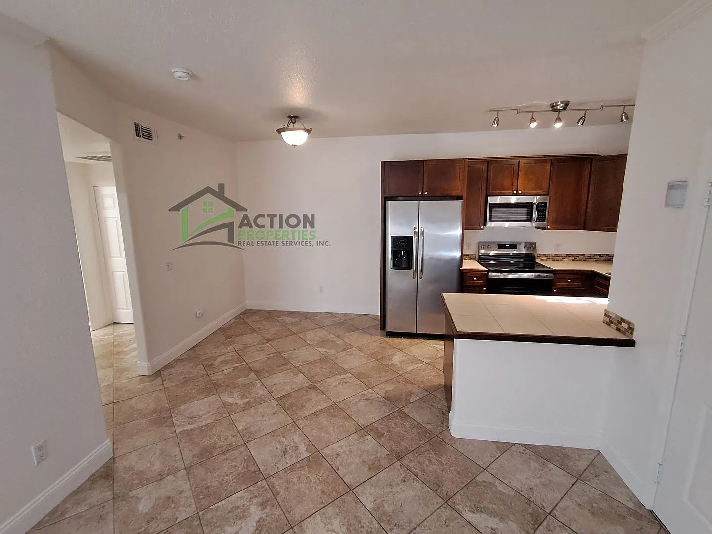10001 Woodcreek Oaks Blvd — Photo 4