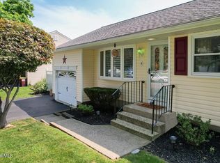 6 Long Ave, Latham, NY 12110