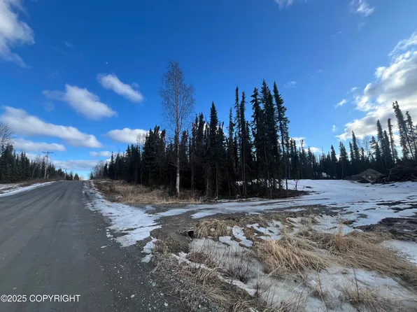 715 Riggs Ave, Soldotna, AK 99669