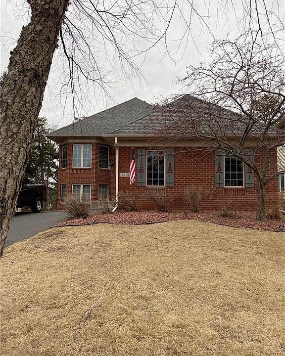 1st image of 2213 White Pine Ct