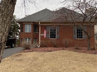 2213 White Pine Ct, Hudson, WI 54016