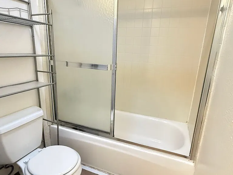 405-407 E Simpson St #2A — Photo 9