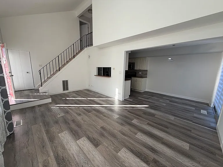 371 Wisteria Dr — Photo 5