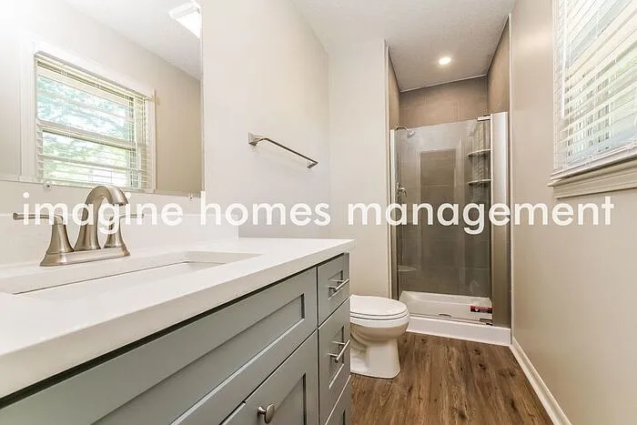 8916 N Grand Ave — Photo 10