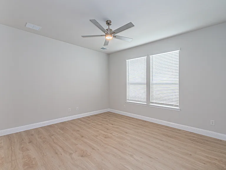 14429 McClint St — Photo 15
