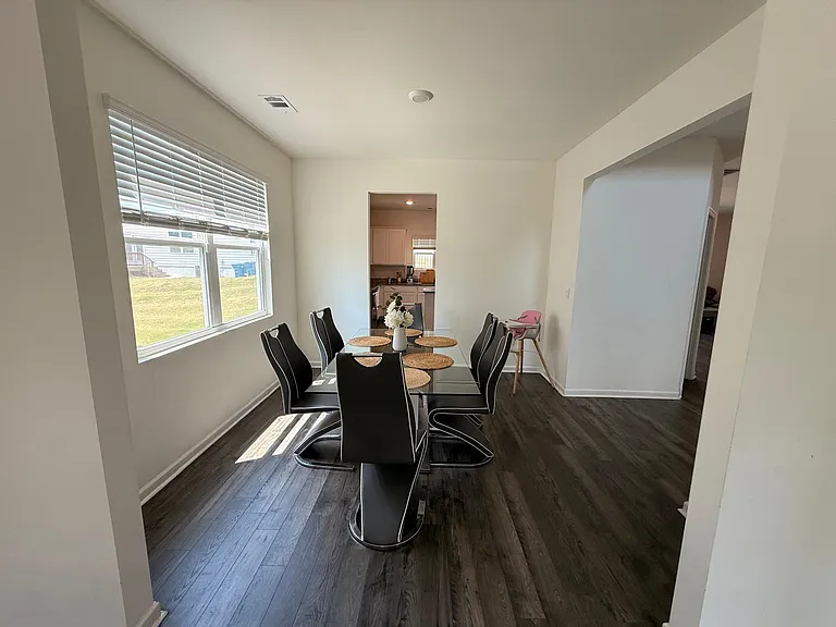 1435 Village Brook Dr — Photo 11