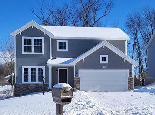 712 Gentry Ln, New Carlisle, IN 46552