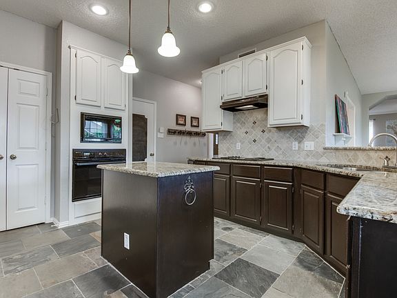 5th image of 2212 Golden Arrow Dr