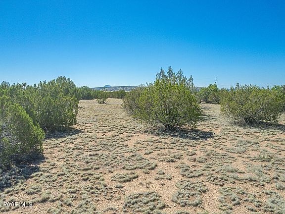 5th image of 25470 W Foothill Dr