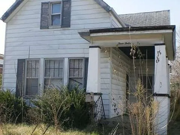 312 N 3rd Ave, Evansville, IN 47710