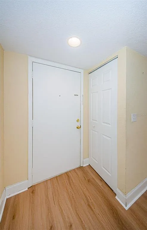 1 bed, 1.0 bath, 705 sqft, $1,425 — Photo 3