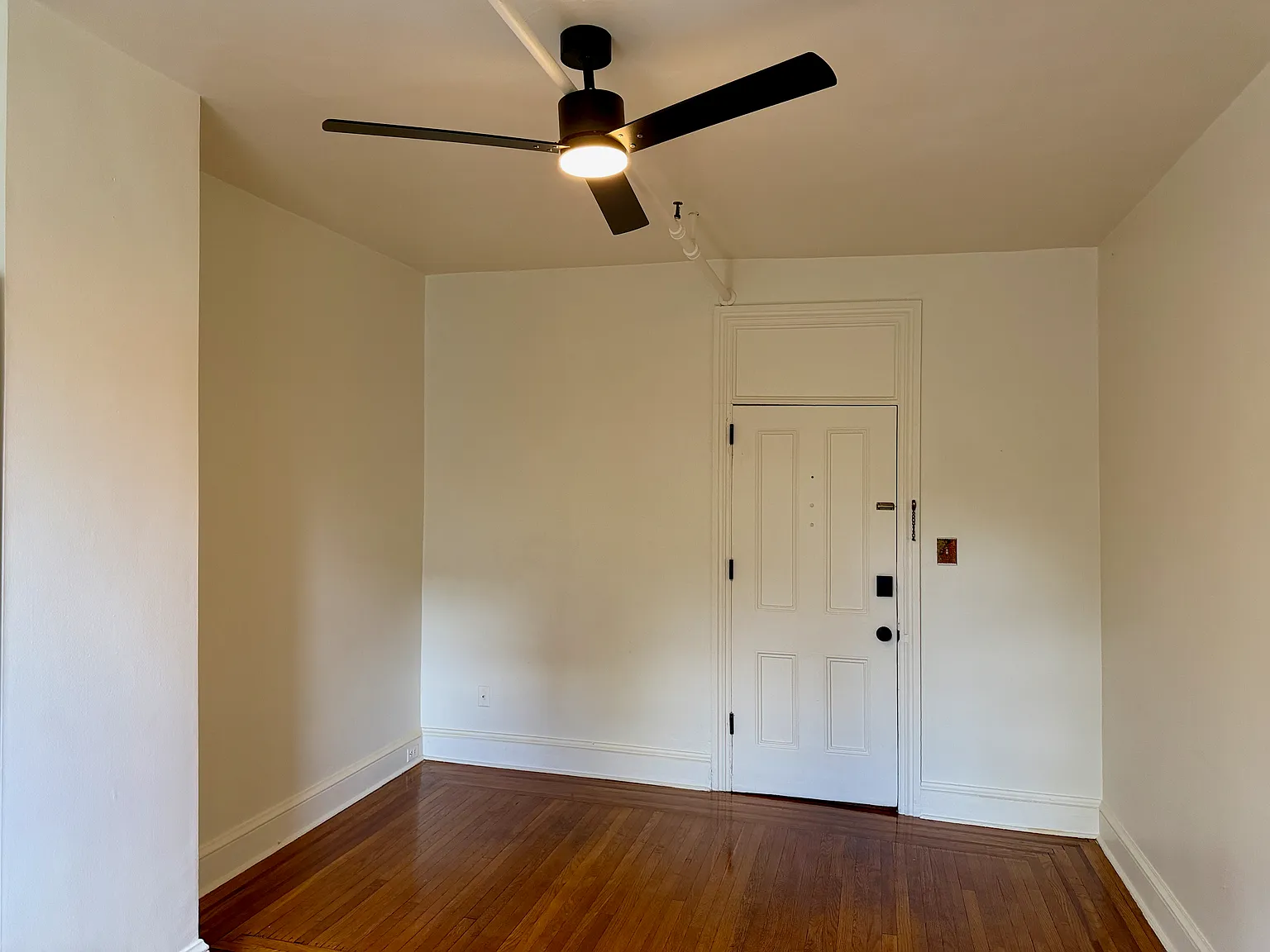 206 Nassau St — Photo 4