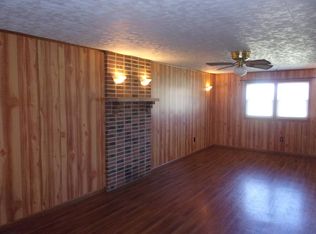 101 Maple St, Ripley, IL 62353