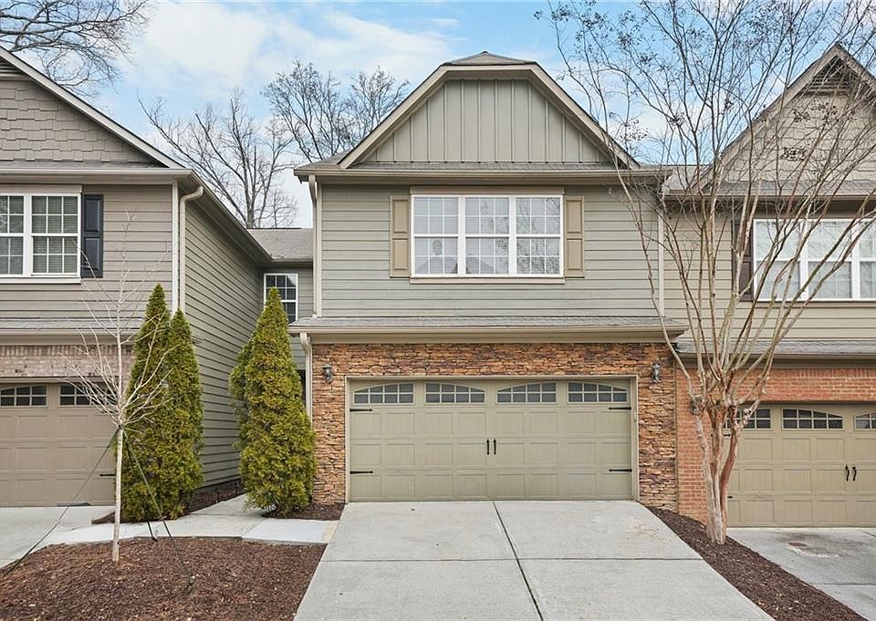 1st image of 2324 Whiteoak Ln SE