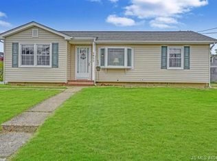 952 Mizzen Ave, Beachwood, NJ 08722
