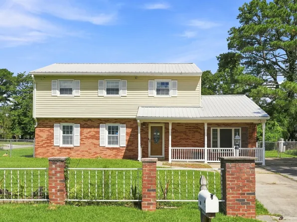 501 Tower Dr, Jacksonville, NC 28546