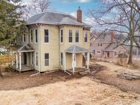 113 N 3rd St, Dunlap, IL 61525