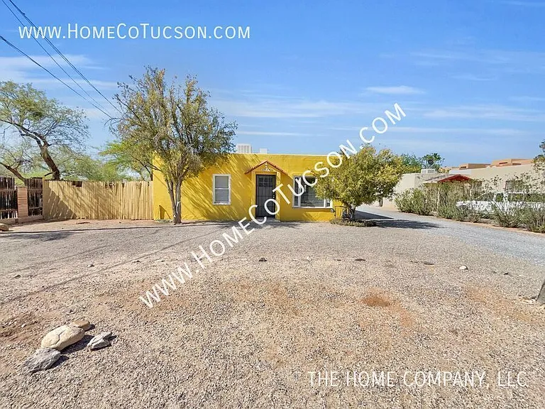 1721 E Adelaide Dr — Photo 2