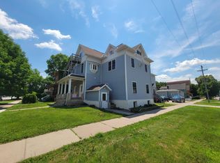79 W Broadway St, Winona, MN 55987