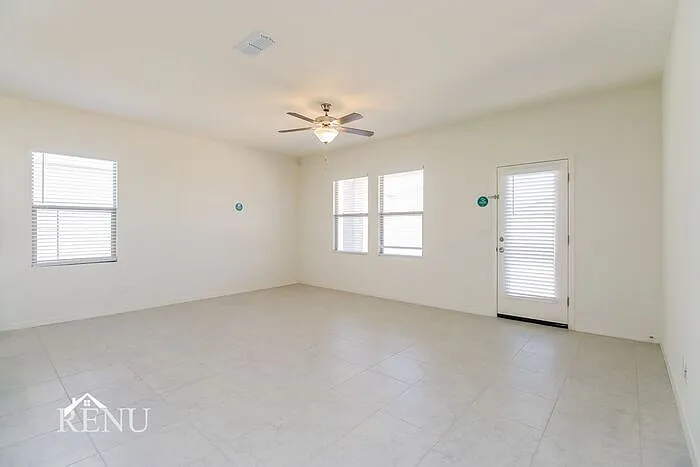 35396 W San Capistrano Ave — Photo 10