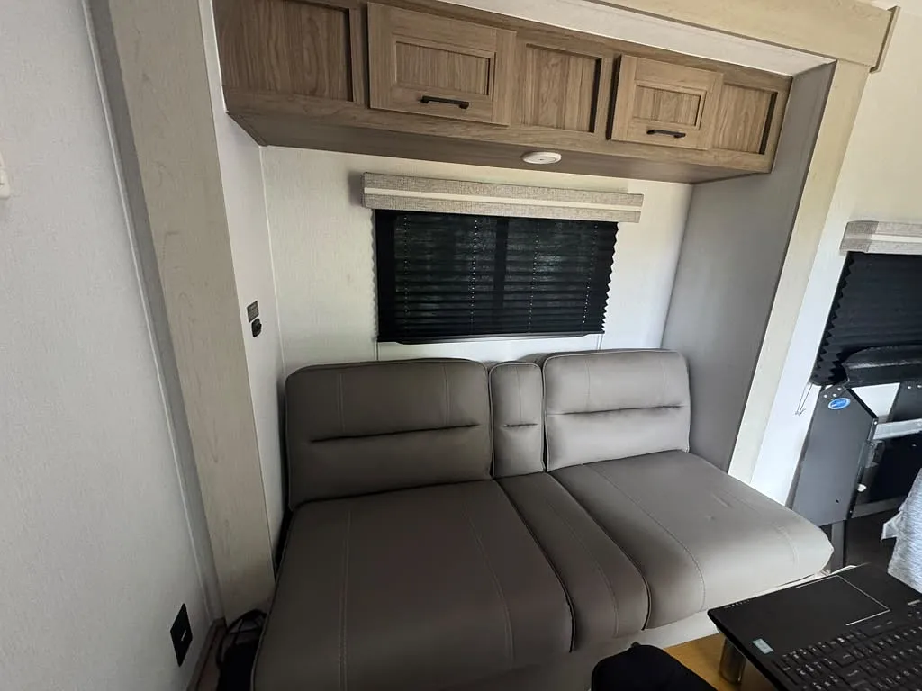 1 bed, 160 sqft, $1,100 — Photo 4