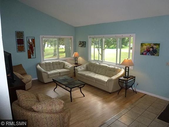 4th image of 2793 Hamlet Ave N