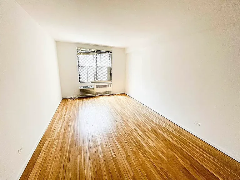 10025 Queens Blvd #5D — Photo 6
