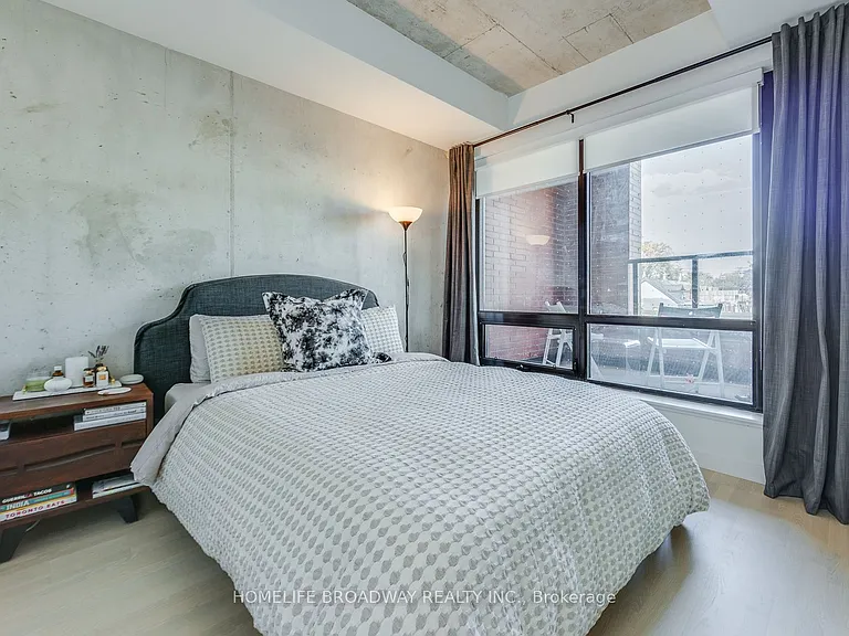 246 Logan Ave #313 — Photo 5