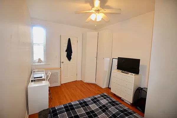 Rented by Realty Nerd | media 30