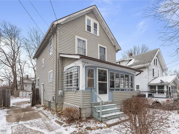 2240 12th St SW, Akron, OH 44314