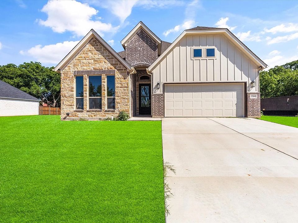 1st image of 1386 Highland Park Cir