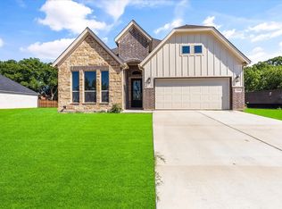 1386 Highland Park Cir, Granbury, TX 76048