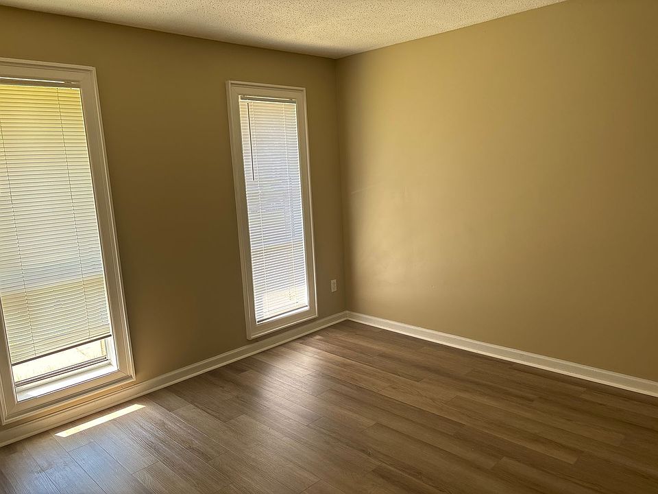 1st image of 633 Groveland Dr