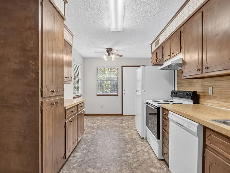 207 Turner Ave — Photo 24