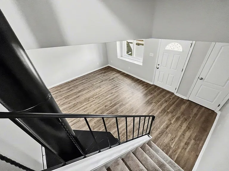 514-536 Crooked Ln — Photo 21