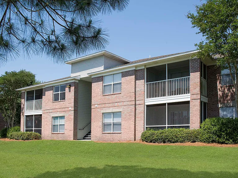 The Reserve Apartments — Photo 29