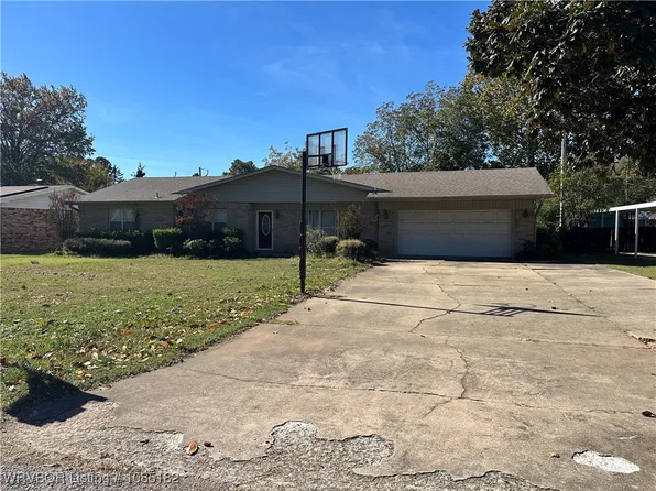 104 Craigway St, Poteau, OK 74953