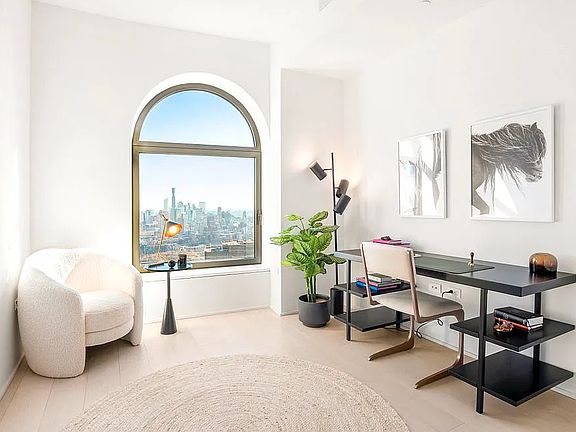 4th image of 130 William St #53C