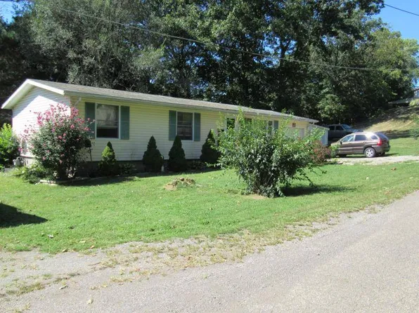 99 Peggy St, Roseville, OH 43777