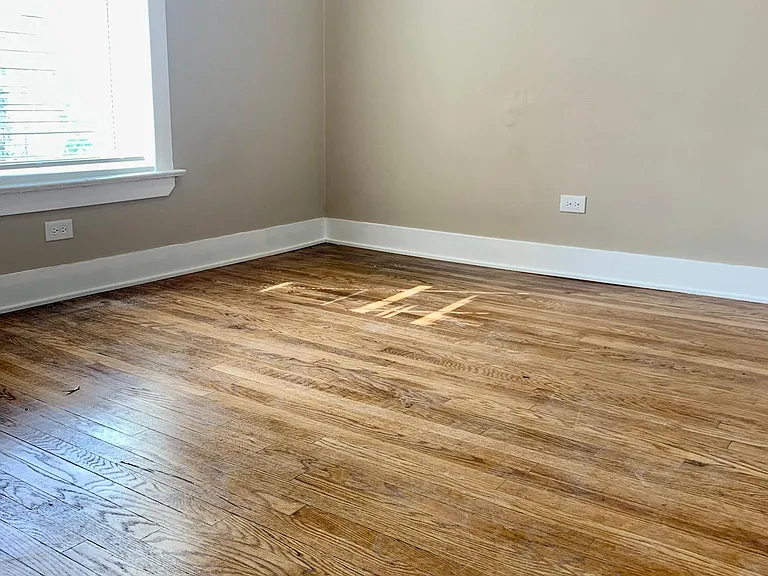 1434 W Marquette Rd #2 — Photo 3