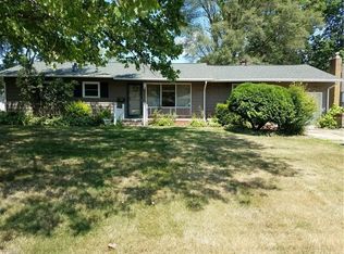 1513 Hagey Dr, Barberton, OH 44203