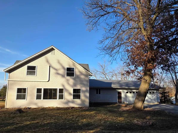 111 Pine St, North Washington, IA 50659