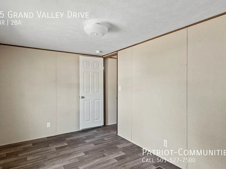 15 Grand Valley Dr — Photo 37