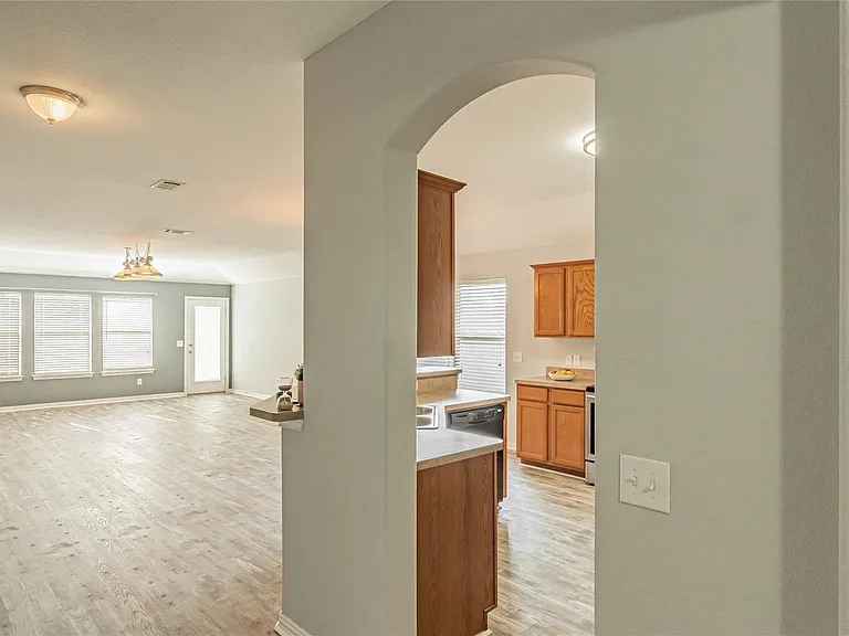 704 Cedar Cove Dr — Photo 12