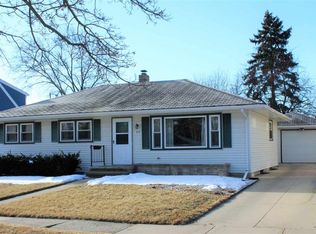 919 W Parkway Blvd, Appleton, WI 54914