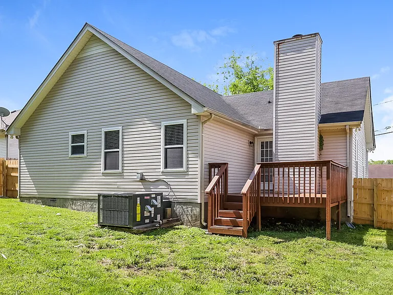 3068 Chateau Valley Dr — Photo 16