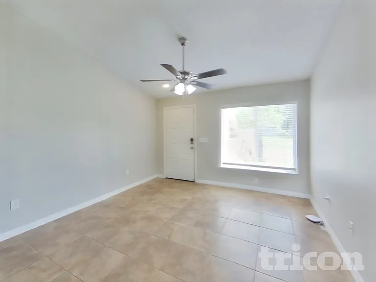 4522 Reynolds Creek Ave — Photo 3