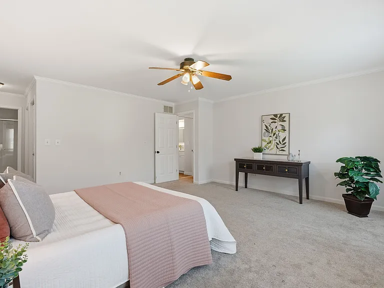 1294 Doubleday Dr — Photo 10
