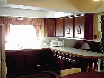 Kitchen WLots of Cabinets